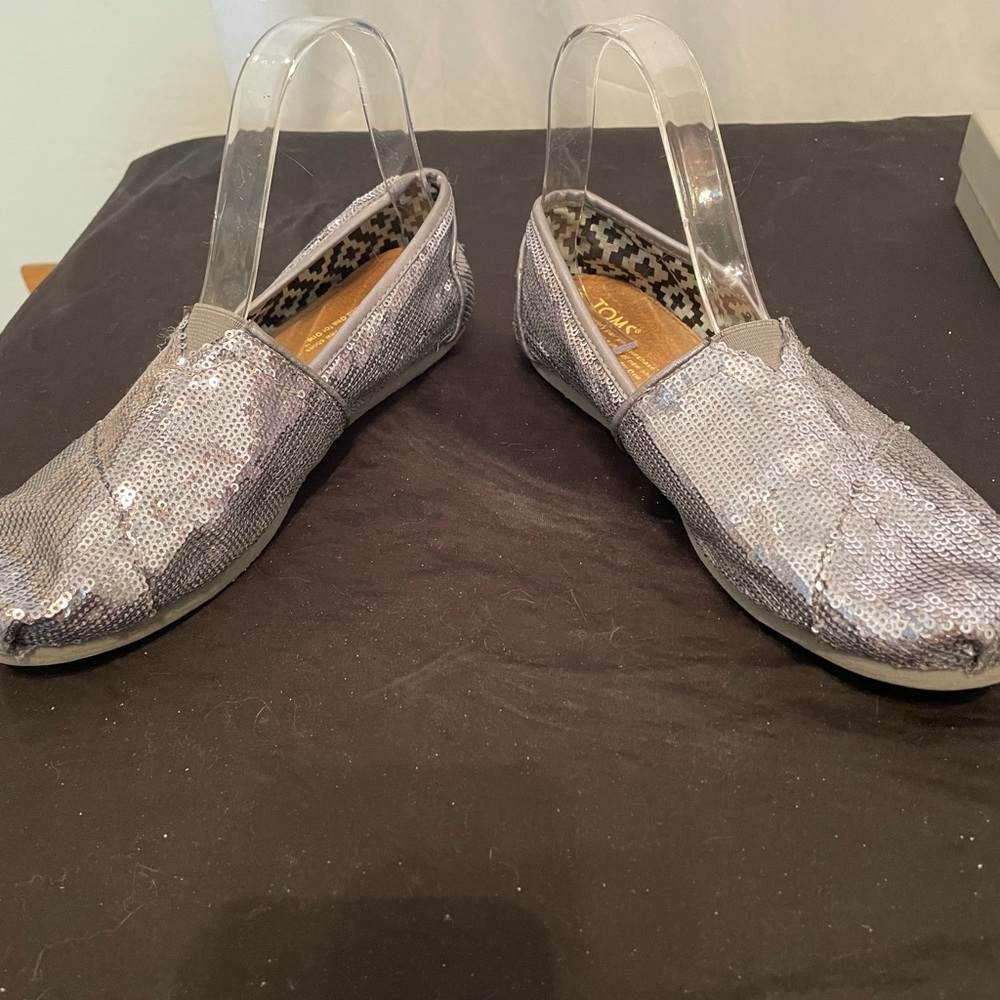 Toms Shoes Womens 7.5 Alpargatas Classic Sequin/Glitter Loafers Flats Silver